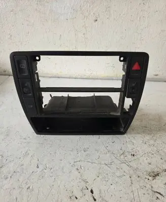 Radio/GPS head unit trim
