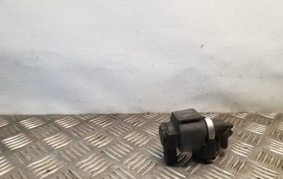 Audi A4 S4 B7 8E 8H Turbo solenoid valve 059906529A