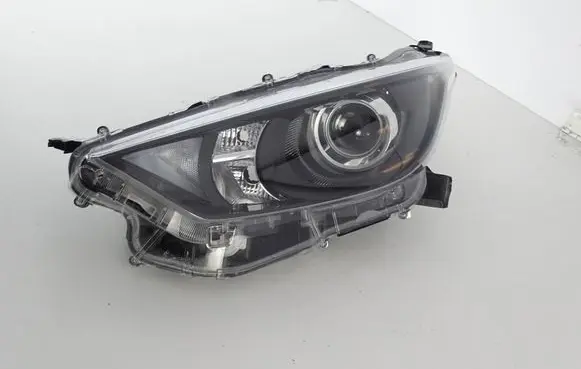 Toyota Yaris XP210 Headlight/headlamp KO6