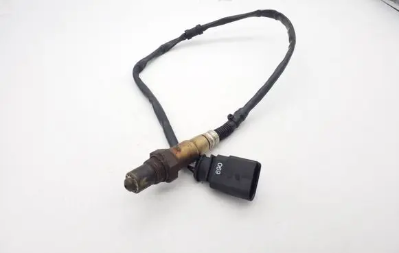 Volkswagen PASSAT CC Lambda probe sensor 06F906262AE 0258006816
