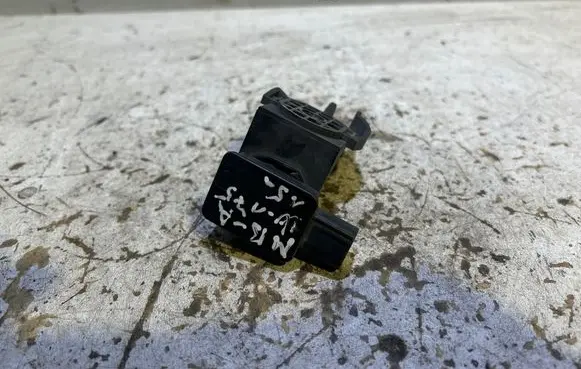 Mercedes-Benz A W176 Air quality sensor A2045420218 50MG0101 27912