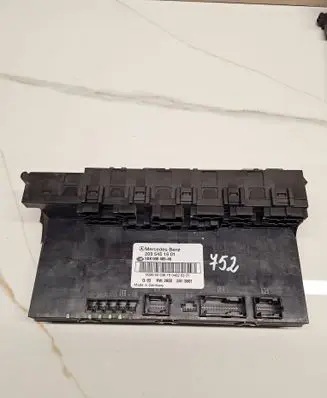 Mercedes-Benz C W203 Fuse module 2035451801 5DK00848640