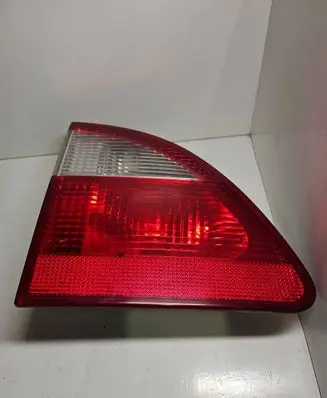 Tailgate rear/tail lights