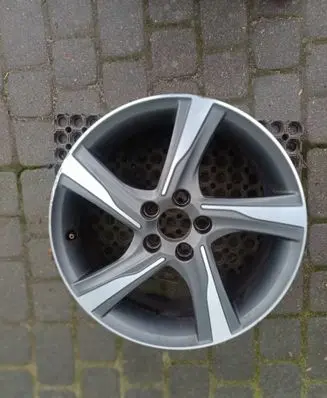 Volvo V40 R17 alloy rim 31347131