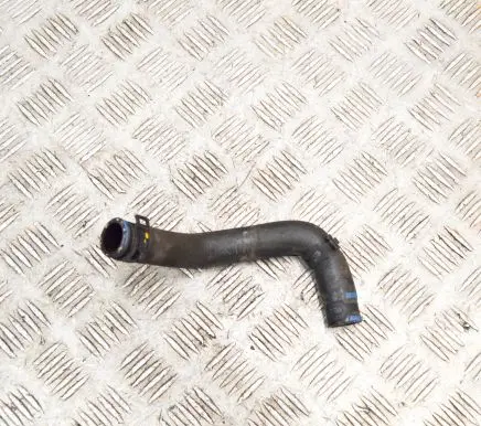 Mercedes-Benz C W205 Engine coolant pipe/hose