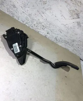 Audi A4 S4 B6 8E 8H Accelerator throttle pedal 8E2721523