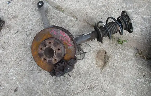 BMW 4 F36 Gran coupe Front wheel hub spindle knuckle