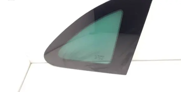 Renault Clio III Rear side window 8200699875 AS3