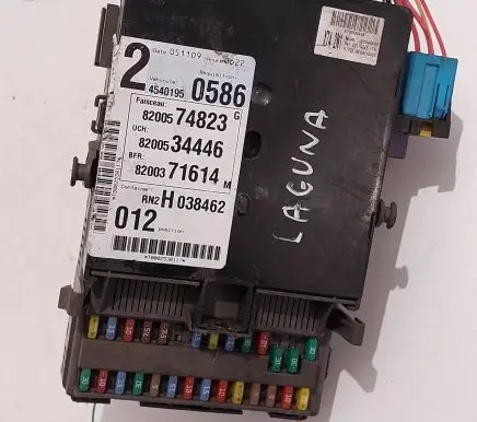 Renault Laguna I Fuse module 8200534446 8200371614