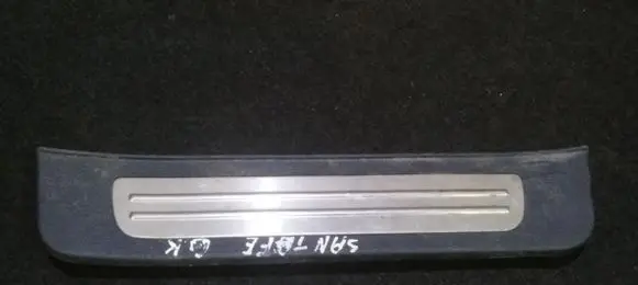 Hyundai Santa Fe Rear sill trim cover 858752b000 85875-2b000