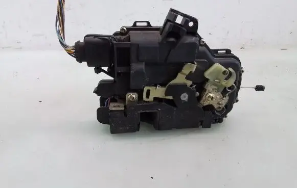 Seat Toledo II (1M) Front door lock