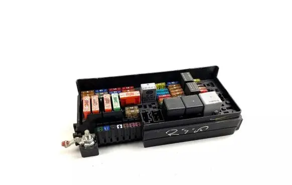 Mercedes-Benz GL X164 Fuse module A1645402372
