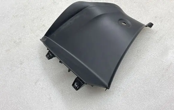 Rear/tail light trim molding