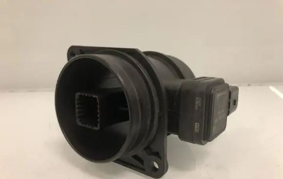 Volkswagen Jetta VI Mass air flow meter 03L906461