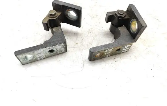 Rear door hinge set