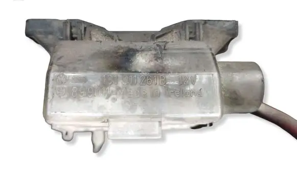 Volkswagen PASSAT B4 Glow plug pre-heat relay 191911261B