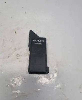 Volvo XC70 Glow plug pre-heat relay 0281003037