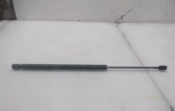 Opel Zafira A Tailgate strut 