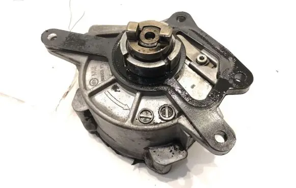Mercedes-Benz CLS AMG C219 Vacuum pump A6422300165