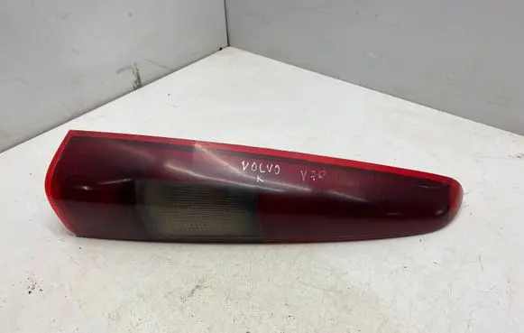 Volvo V70 Rear/tail lights 9157799