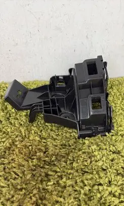 Volkswagen Touareg III Rear bumper mounting bracket 760807484C
