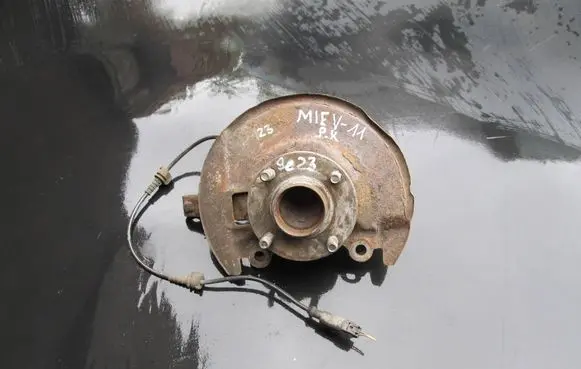 Mitsubishi i-MiEV Front wheel hub spindle knuckle