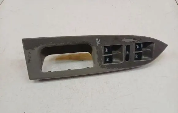 Volkswagen Touran I Electric window control switch 1t1867371F
