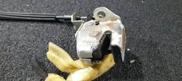 Peugeot Bipper Rear door lock