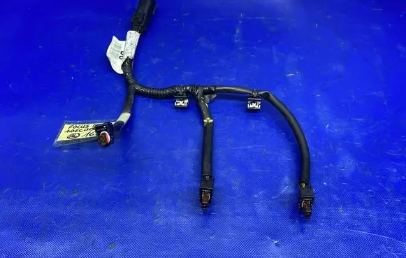 Ford Focus Fuel injector wires CM5G9F666BC