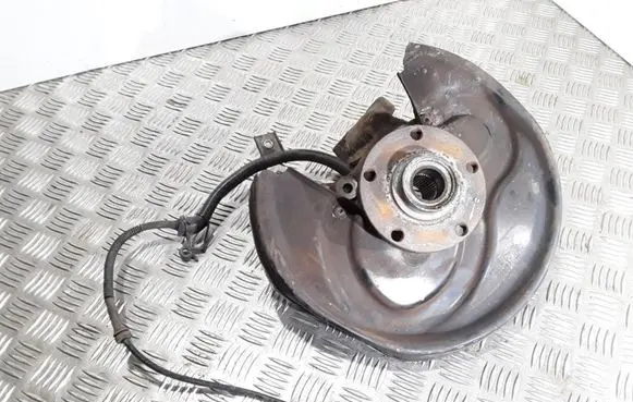 Audi A4 S4 B7 8E 8H Rear wheel hub