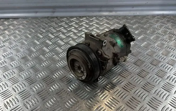 Opel Signum Air conditioning (A/C) compressor (pump) 24411249