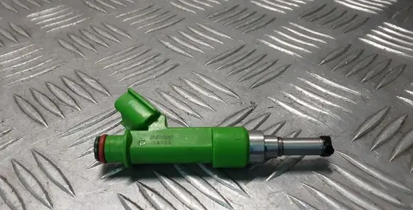 Toyota RAV 4 (XA40) Fuel injector 2325036010