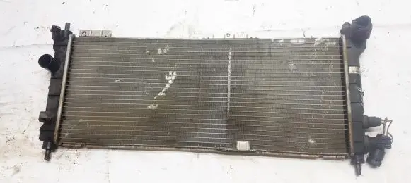 Opel Tigra A Coolant radiator 52459323