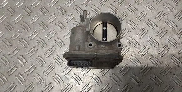 Toyota Auris E180 Throttle valve 220300T110