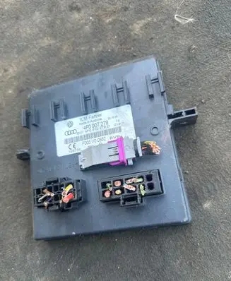 Audi A6 S6 C6 4F Comfort/convenience module 4F0907279 F005V00562