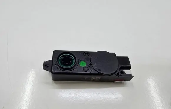 BMW X3 G01 Radiator active air flap actuator 5A180E3