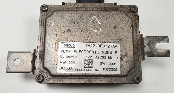 Aston Martin Rapide Fuel pump relay 7H42-9D372-AA
