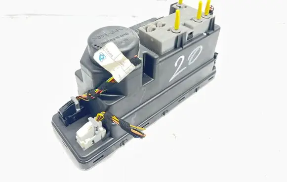 Mercedes-Benz E W210 Central locking vacuum pump 2108001148