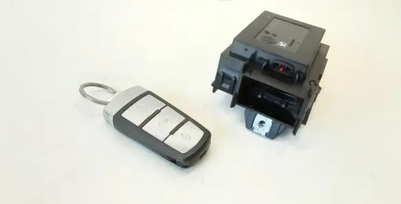 Volkswagen PASSAT B6 Ignition lock 3C0905843Q 33303301 11602101757809