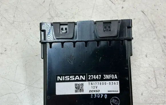 Nissan Leaf I (ZE0) Air conditioner control unit module 13070 274473NF0A TN1778000362