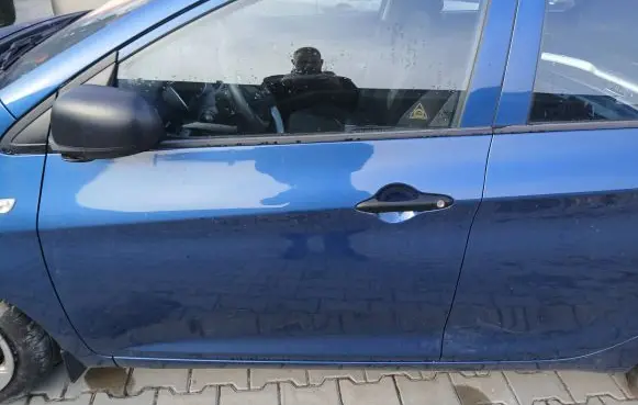 KIA Picanto Front door