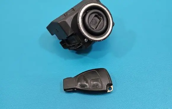 Mercedes-Benz B W245 Ignition lock 1695451108 IMPRK1555758