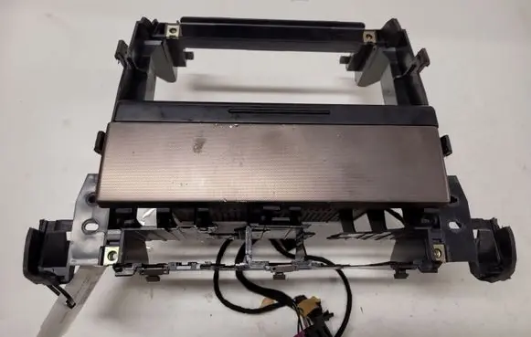 Radio/GPS head unit trim