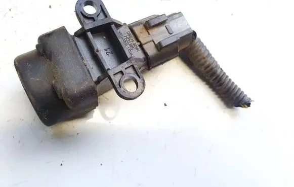 Honda CR-V Fuel cut-off switch 35910504g010