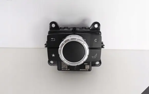 Mercedes-Benz CLS C218 X218 Head unit multimedia control A2129009928