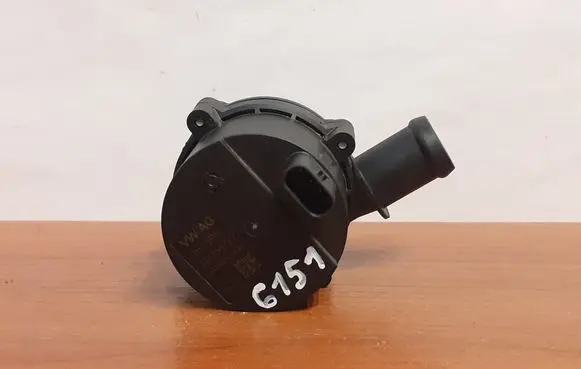 Volkswagen Golf VII Electric auxiliary coolant/water pump 6151 5Q0965567