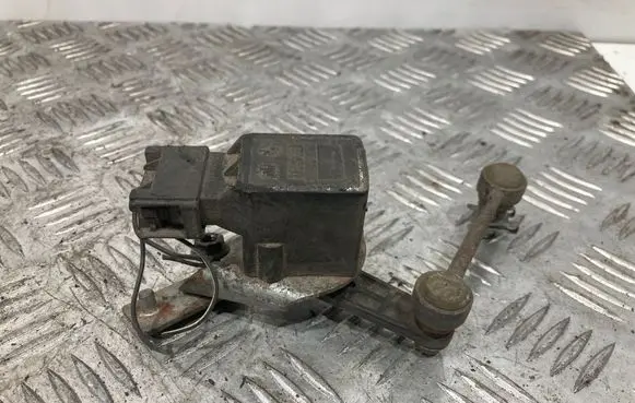 BMW 5 E60 E61 Headlight/headlamp level sensor 1093698