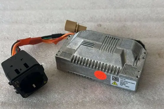 Audi A8 S8 D5 Voltage converter/converter module 4N0907155