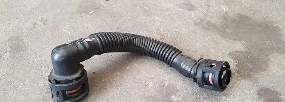 Ford Fiesta Breather hose/pipe CM5G13KB17BA