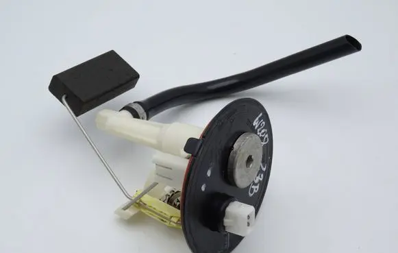 Mercedes-Benz CLK A208 C208 Fuel level sensor A2024703341 221839001007